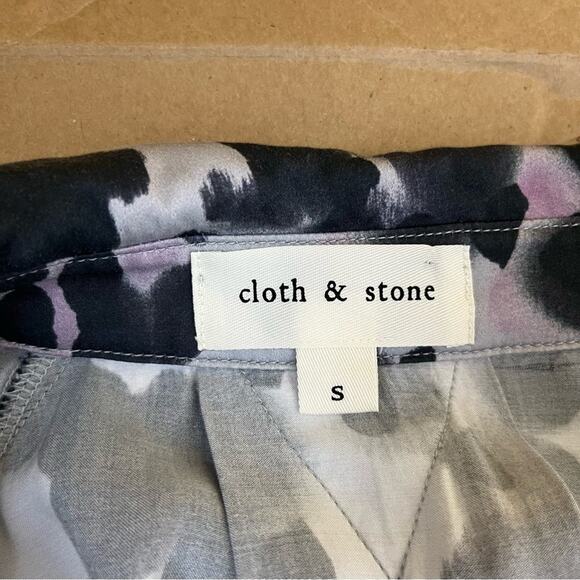 Cloth & Stone Grey Leopard Print Button Down Shirt - Picture 7 of 8